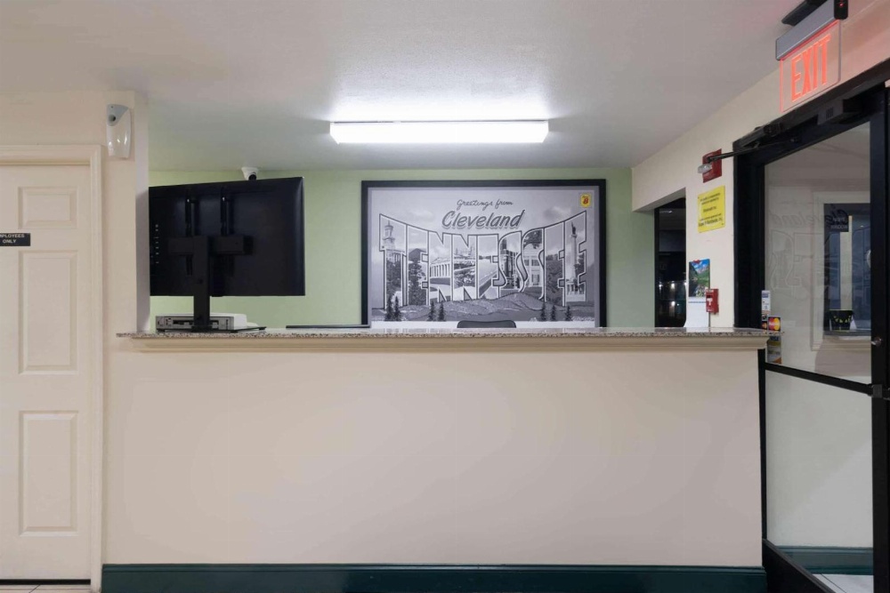 Super 8 by Wyndham Cleveland